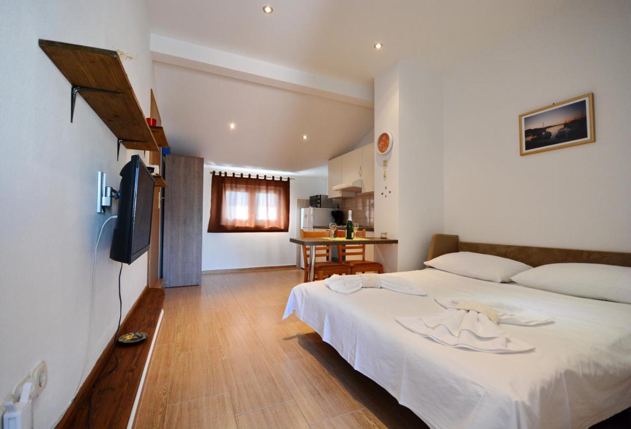 Studio Apartment Martin Zadar Buitenkant foto